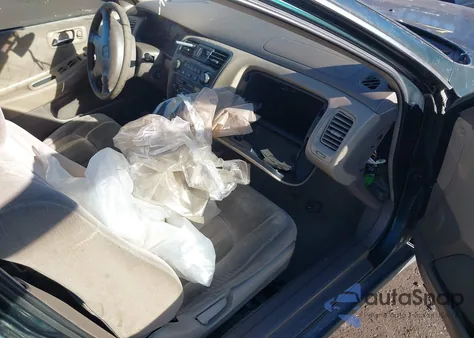 2000 Honda Accord 2.3 Lx из США, поврежденный, VIN 1HGCG5647YA078119